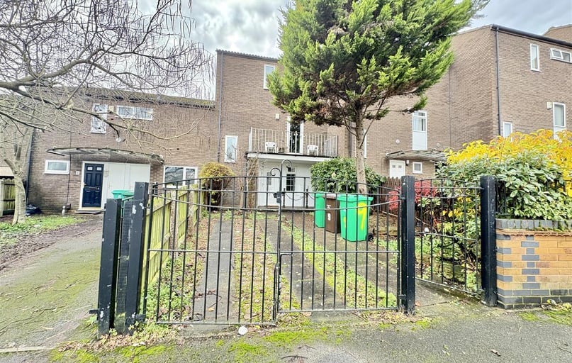 Welbeck Walk, Arboretum, Nottingham - Image 1